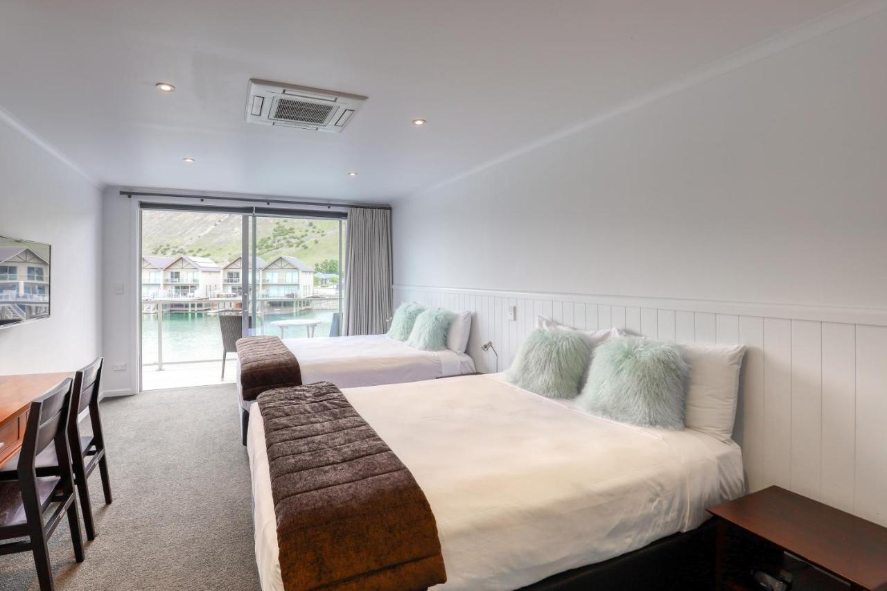 Marsden Lake Resort Central Otago Cromwell Exteriör bild A typical studio apartment