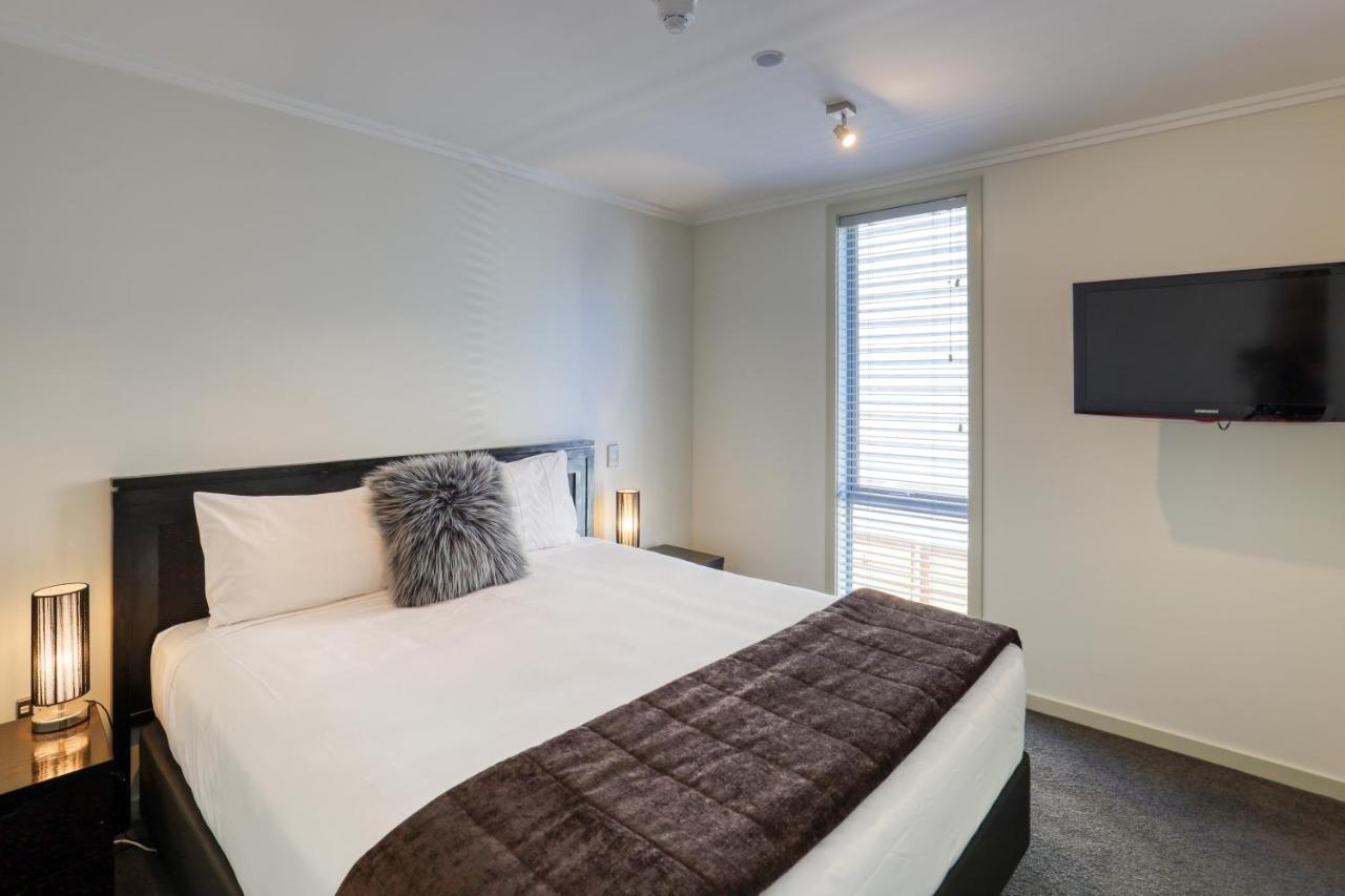 Marsden Lake Resort Central Otago Cromwell Exteriör bild A bedroom at the hotel