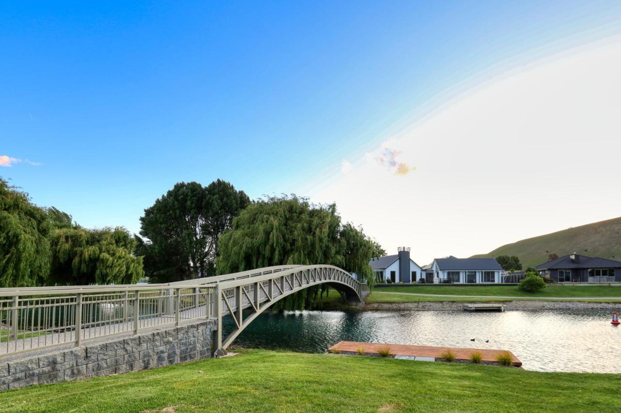 Marsden Lake Resort Central Otago Cromwell Exteriör bild Bridge over the River Clyde