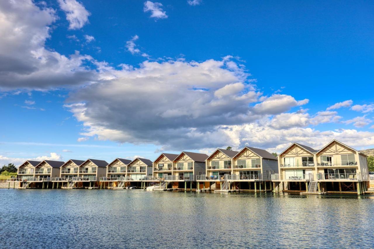 Marsden Lake Resort Central Otago Cromwell Exteriör bild The Waterfront