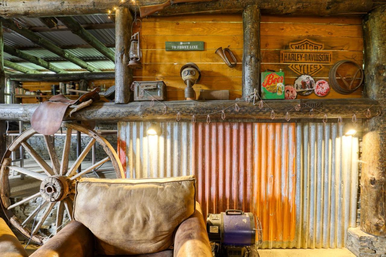 Marsden Lake Resort Central Otago Cromwell Exteriör bild The bar at the Old West Trading Post