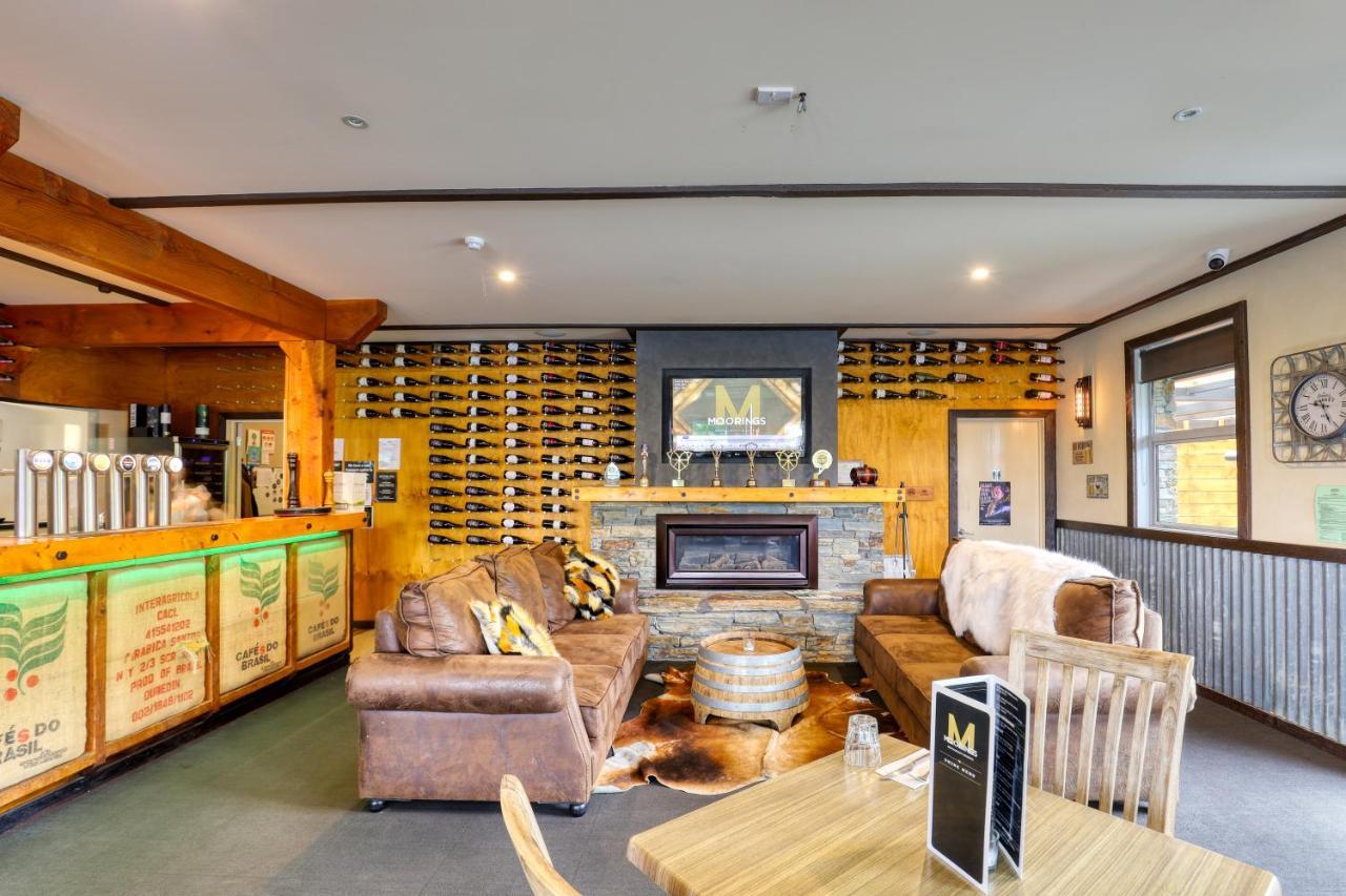 Marsden Lake Resort Central Otago Cromwell Exteriör bild The interior of the restaurant